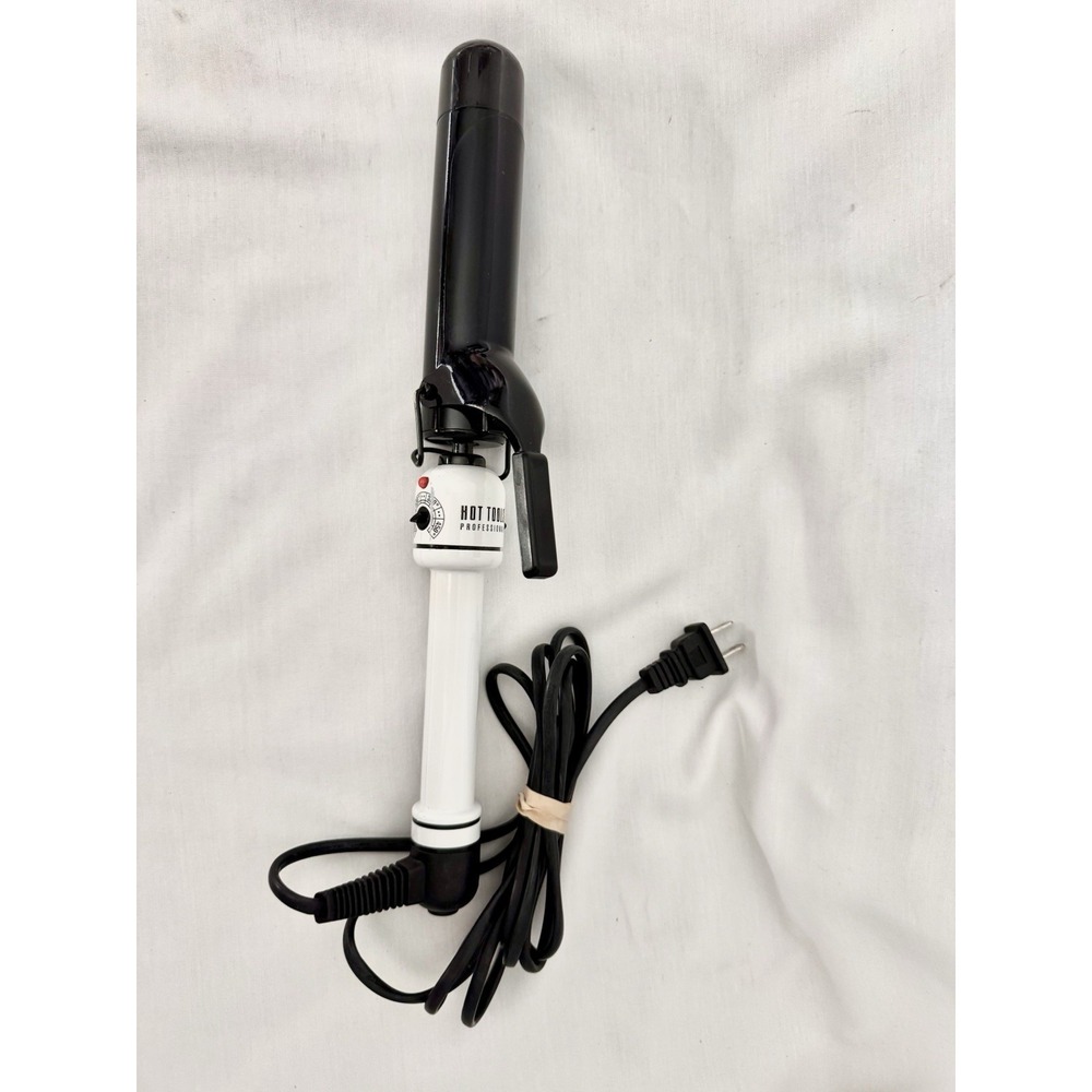 Hot Tools Professional Curling Iron 450°F Adjustable Heat Black/White